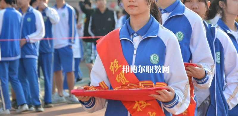 東莞經(jīng)濟(jì)貿(mào)易學(xué)校2022年報(bào)名條件、招生要求、招生對(duì)象