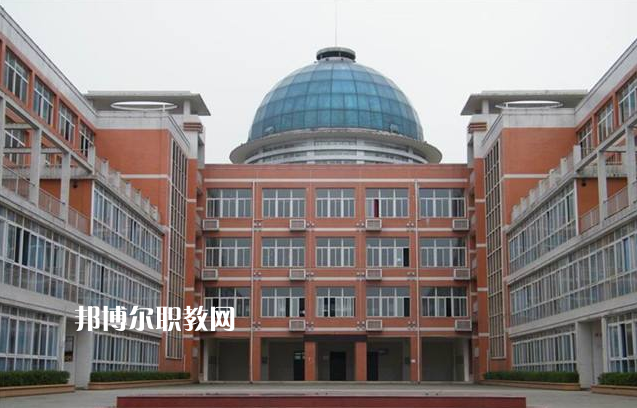 重慶大足職業(yè)教育中心2022年報(bào)名條件、招生要求、招生對(duì)象