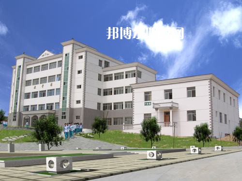 嵩明縣職業(yè)高級(jí)中學(xué)2022年報(bào)名條件、招生要求、招生對(duì)象