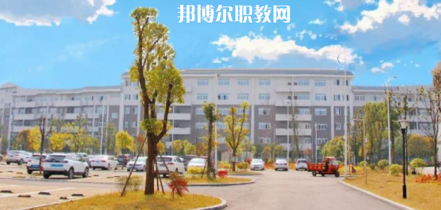 南充工貿科技職業學校2022年招生辦聯系電話