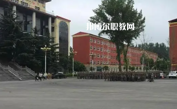 河南工業(yè)和信息化高級(jí)技工學(xué)校2022年報(bào)名條件、招生要求、招生對(duì)象