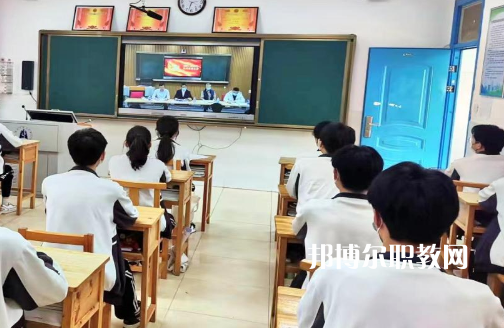 武漢建設學校2022年招生辦聯(lián)系電話
