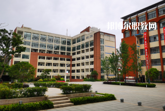 武漢石牌嶺高級職業中學2022年怎么樣、好不好