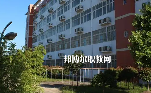 湖北現(xiàn)代技術(shù)學(xué)校2022年報名條件、招生要求、招生對象