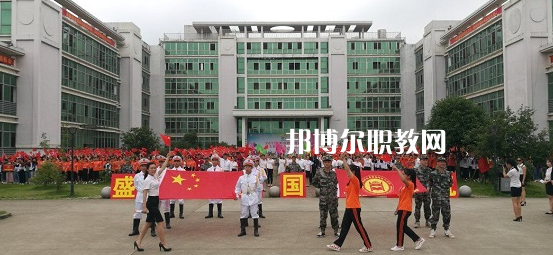 廣西科技商貿(mào)高級技工學校2022年報名條件、招生要求、招生對象