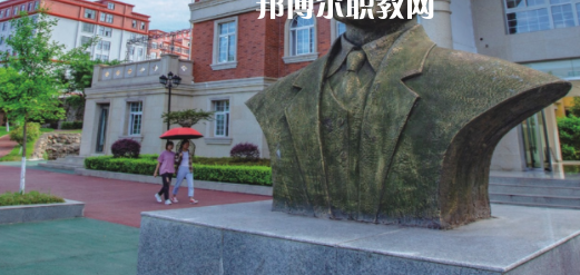 綿陽交通高級技工學校地址在哪里，哪個地區(qū)，哪個城市?