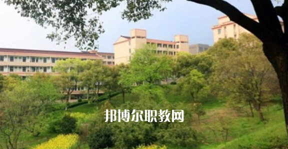 江蘇省宜興中等專業學校地址在哪里，哪個地區，哪個城市?