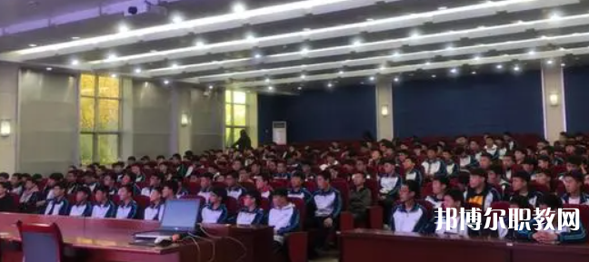 秦皇島市中等專業(yè)學(xué)校地址，乘車(chē)路線