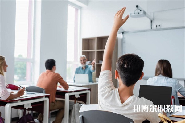 廣東哪里的中專學校能讀藥學專業