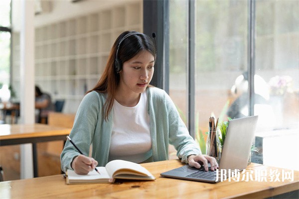 廣東哪里的中職學校能讀現代文秘專業
