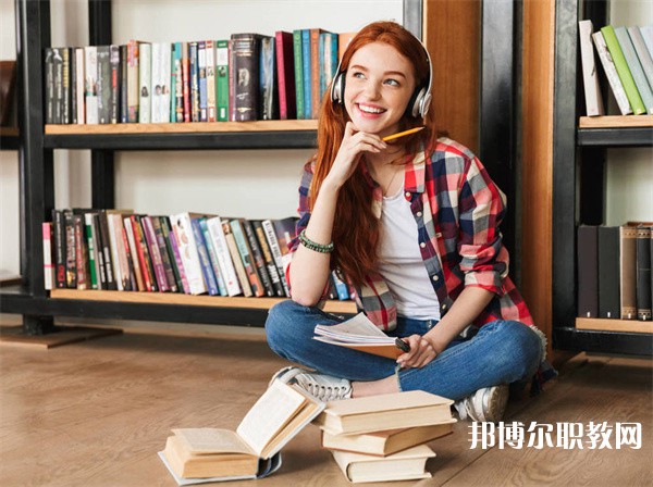 廣東哪里的中職學(xué)校能讀數(shù)字媒體藝術(shù)設(shè)計(jì)專(zhuān)業(yè)