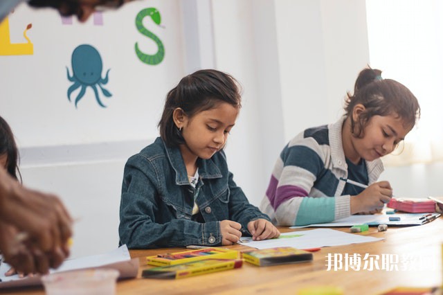 廣東哪里的職業學校能讀社會文化藝術(幼兒教育方向)專業