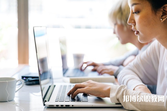 廣東哪里的中職學校能讀航空服務(wù)（地勤班）專業(yè)