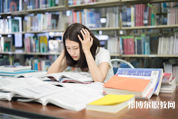 四川哪里的中職學校能讀網頁設計專業