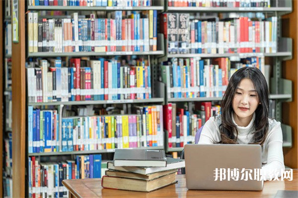 四川哪里的中職學校能讀社區(qū)管理專業(yè)