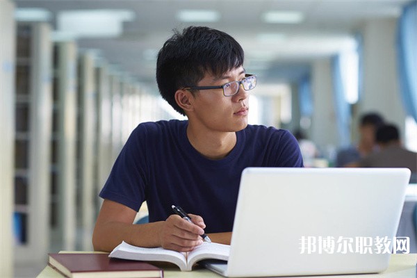 四川哪里的中職學校能讀計算機應用專業專業