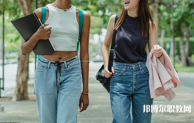 貴州哪里的職業中學能讀應用電子技術專業