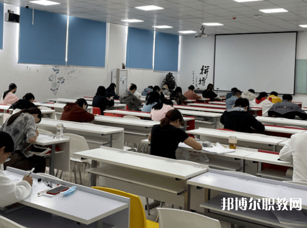 四川2025年消防技術工程學校和幼師哪個好